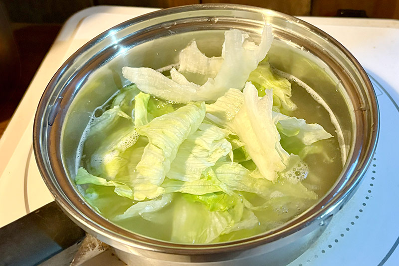 画像1: 旬の甘いレタスを味わう