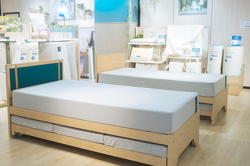 画像: 定番から新商品まで、多彩なマットレスが並ぶ、nishikawa東京オフィスのショールーム