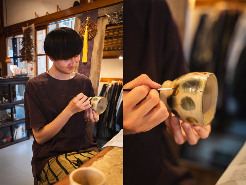 画像: 僕が金継ぎしている様子。運営している「ngumiti蔵前」にて、金継ぎワークショップを開催しました