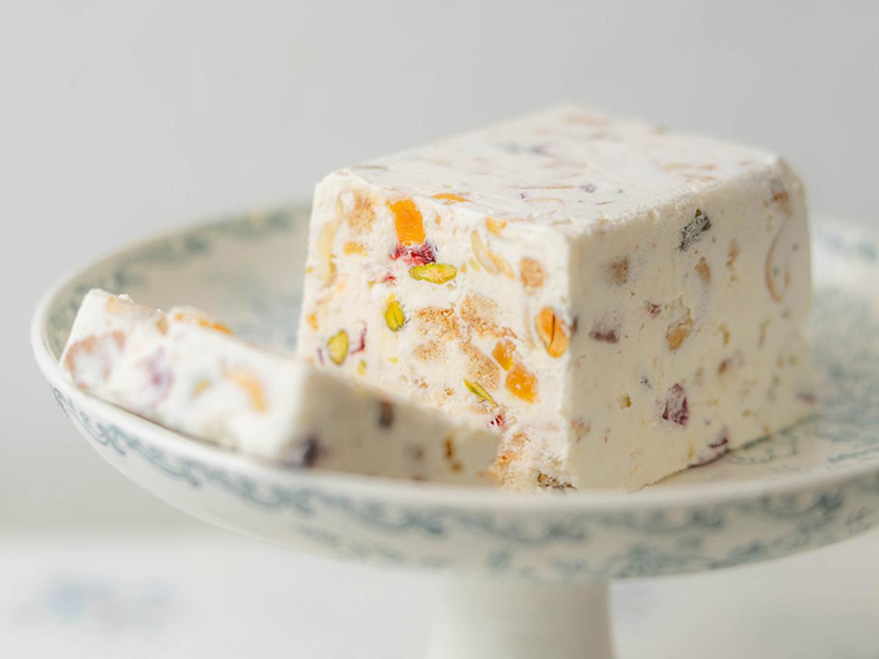 画像: 夏のさわやか「アイスケーキ」のつくり方。ヨーグルトとクリームチーズでさっぱり!断面も美しい“混ぜて冷やし固めるだけ”の簡単デザート|手づくりお菓子の店・甘堂ふわ作のやさしいおやつ - 天然生活web