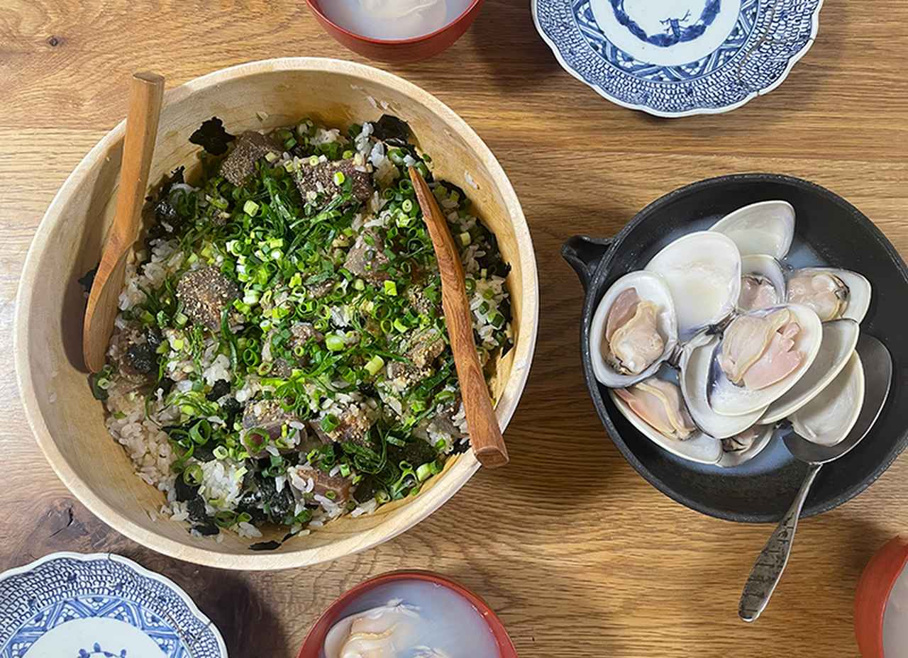 画像: 翌日の夕食 “漬け”を「手ごねずし」、ハマグリは「お吸い物」とバター蒸しに