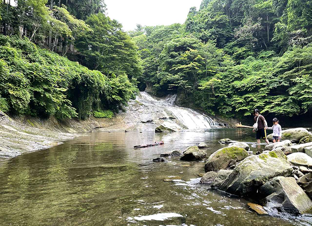 画像1: 夕方まで房総の景勝地・養老渓谷「粟又の滝」を散策