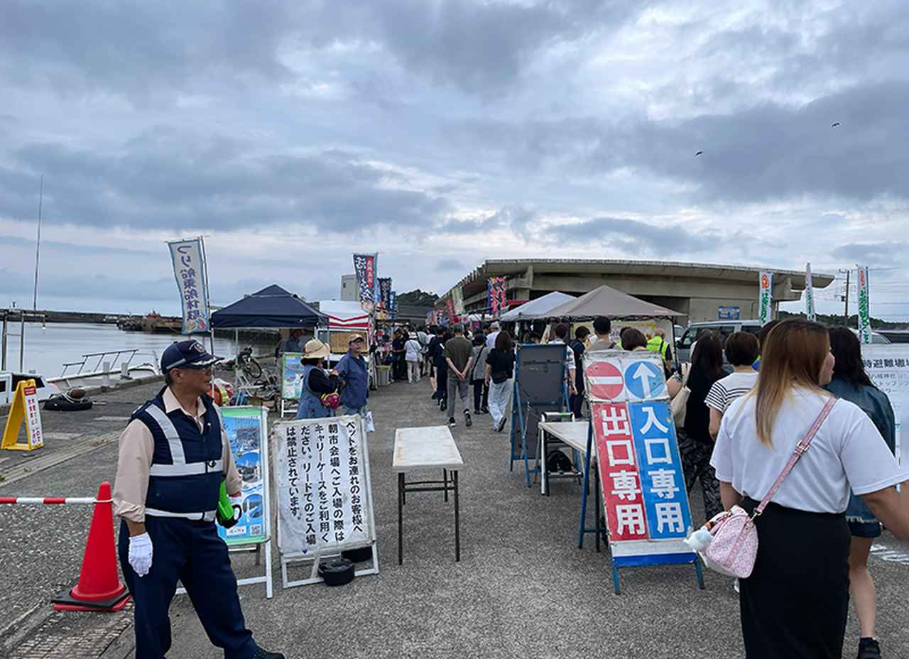 画像1: 午前中は朝市をメインに 「大原漁港朝市」で地元グルメを食べ歩き