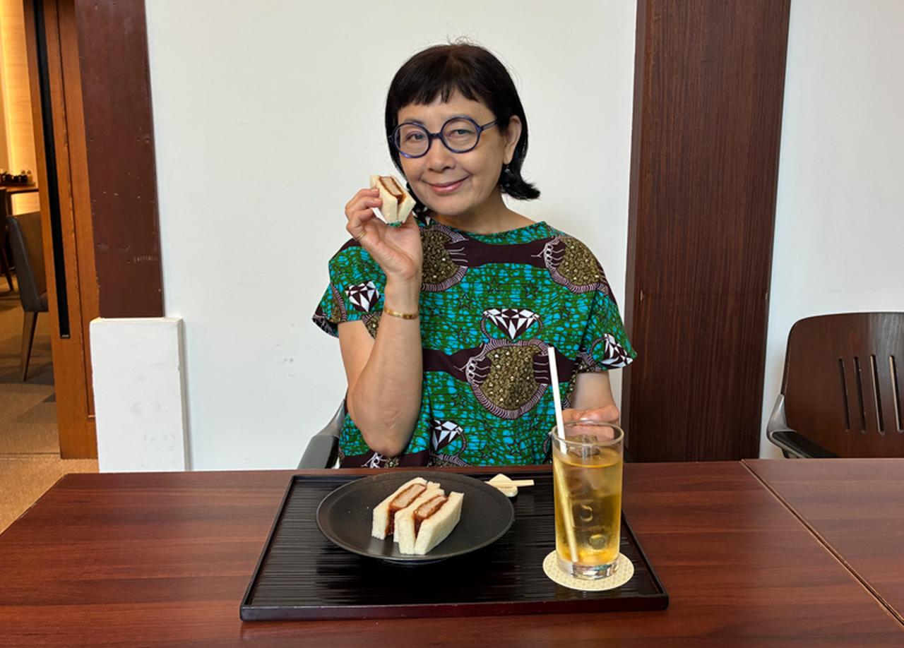 画像2: 東京・表参道に残る“元銭湯”の面影「とんかつ まい泉 青山本店」へ。10代のころから変わらない、思い出の味を訪ねて|大人のひとり散歩道/カメラマン・石黒美穂子さん