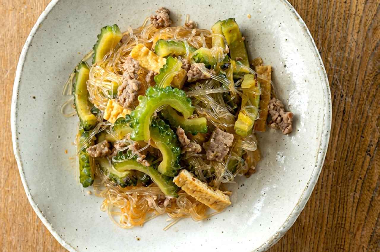 画像: ごはんにのっけて夏の定番丼にしても 「ゴーヤーと春雨の炒め煮」のつくり方