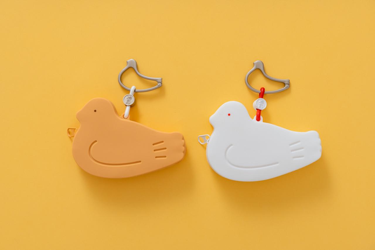 画像1: 鳩サブレーが1枚ぴったり。色は「茶」と「白」の2種類