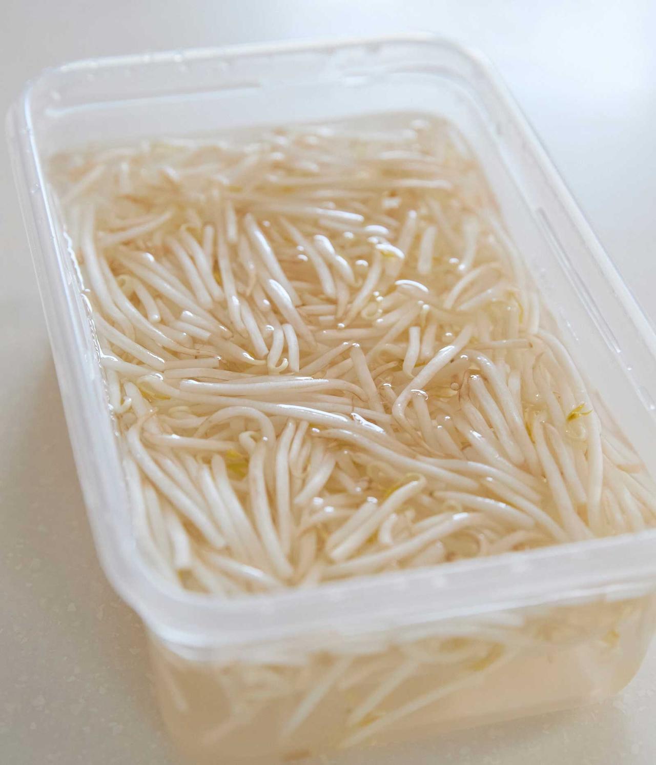 画像1: シャキシャキ「豚こまともやしの炒めもの」のつくり方。スピード勝負！料理の腕前がワンランク上がる“水っぽくならない”コツ／料理研究家・小林まさみさん