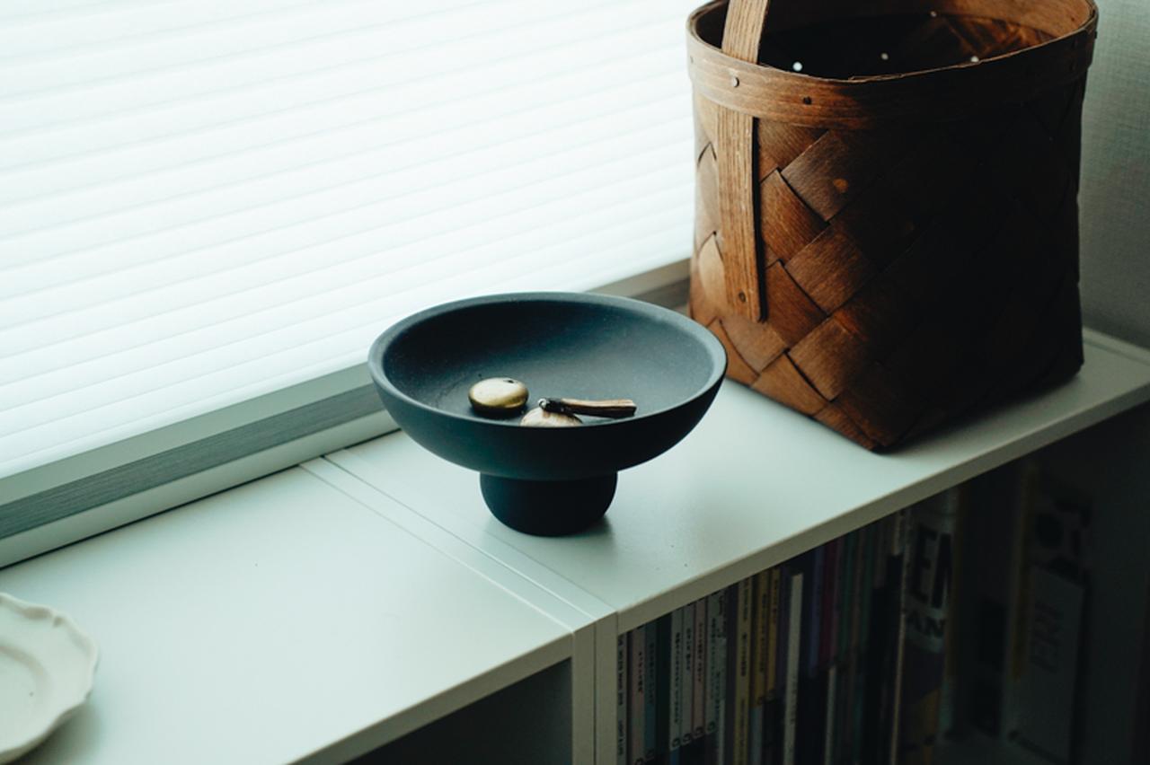 画像1: 生活感のあるものをなじませる工夫② 家電の色を「ひとりぼっち」にしない