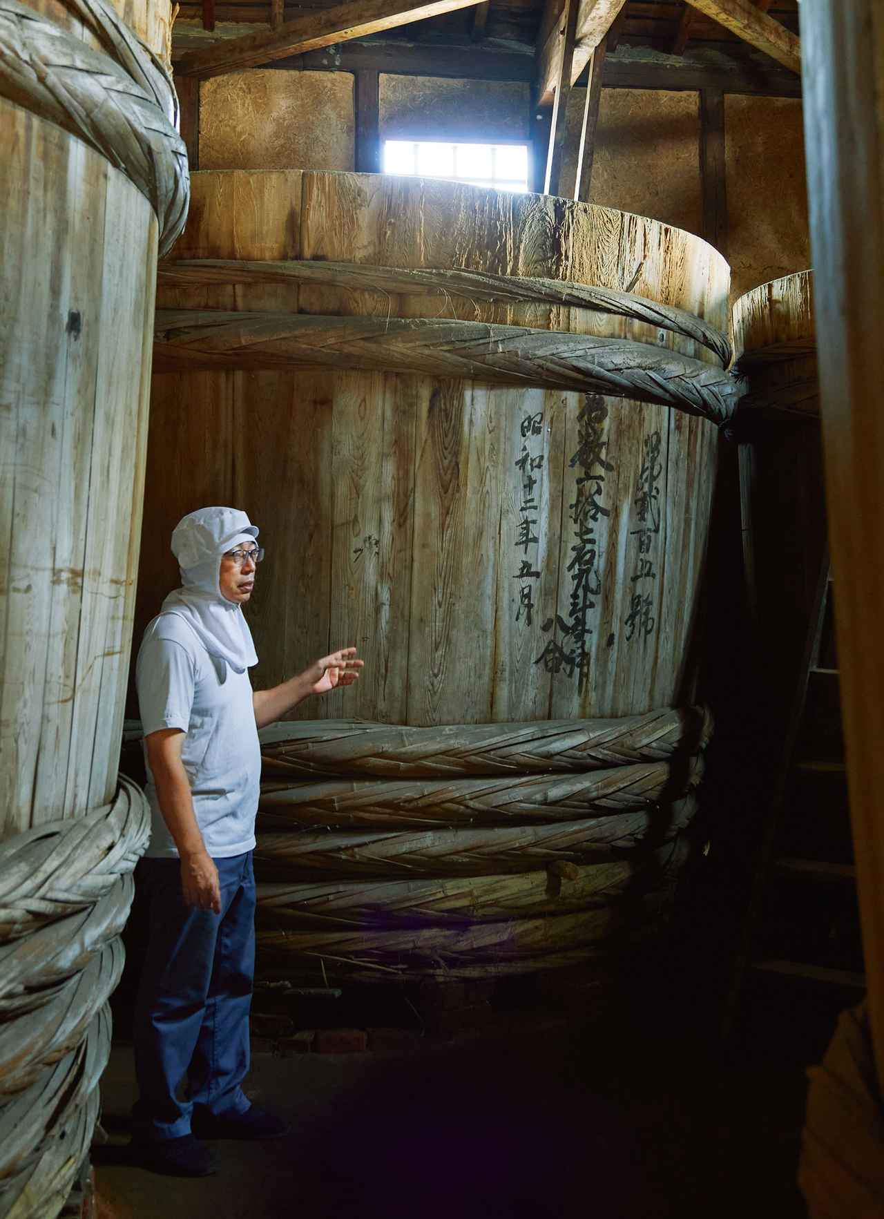 画像: 中川安憲さん。蔵での麹づくりの復活、味噌の長期熟成の実践など伝統に立ち返る味噌づくりでファンを広げている