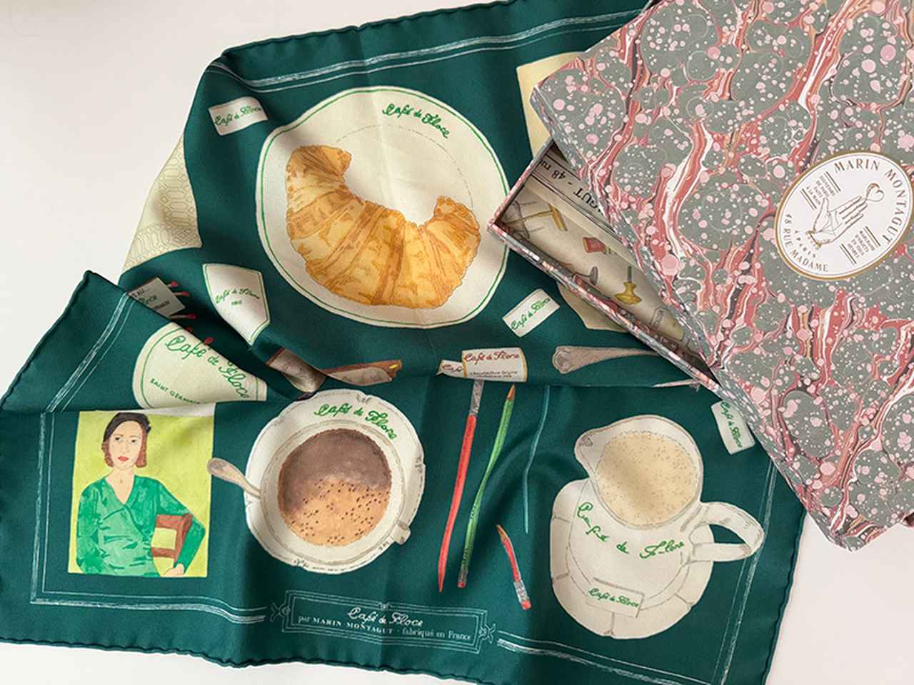 画像: 「Marin Montagut」で購入したスカーフ。大好きな“Café de Flore”がモチーフときたら買っちゃうでしょ！