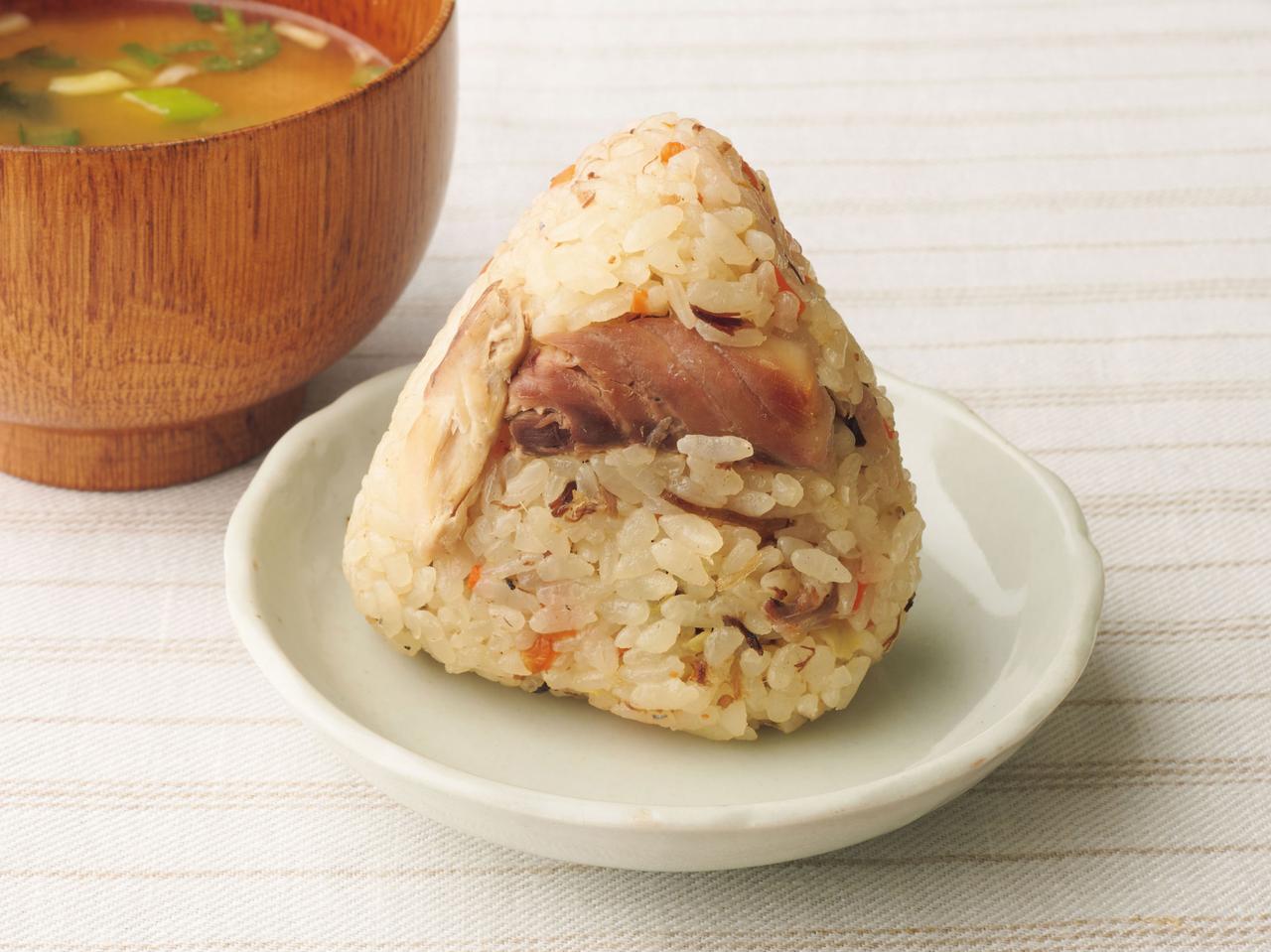 画像: 冷凍しておけば、さらに便利! 「さば缶としょうがの炊き込みおむすび」のつくり方