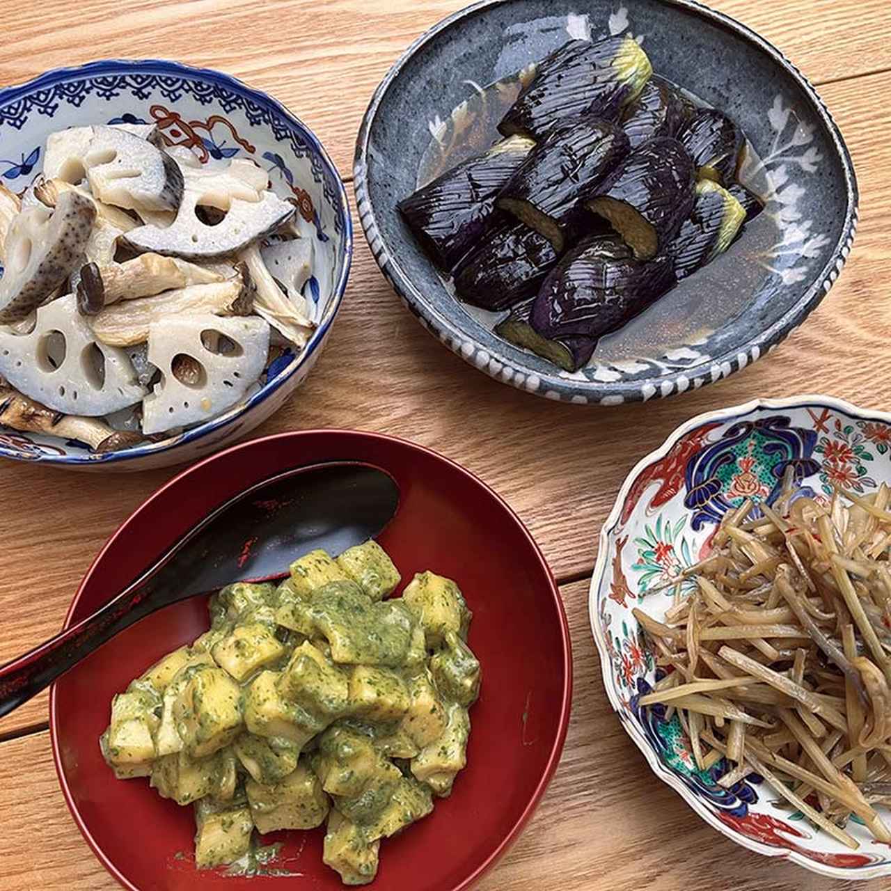 画像: なすの揚げびたし、うどのきんぴら、たけのこの木の芽あえ、れんこんサラダ。野菜をたっぷり食べるメニュー