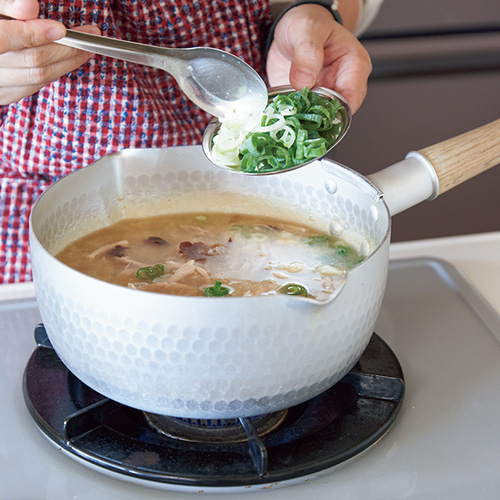 画像: 季節の野菜を多く取り入れて
