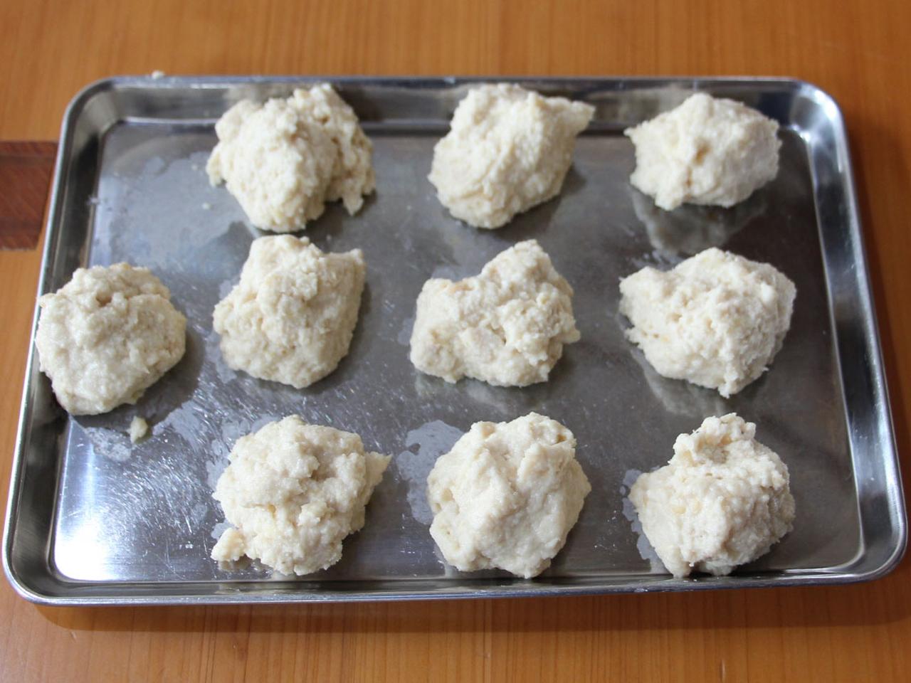 画像: きれいに丸めなくてOK。でこぼこがあるほうが、食感を楽しめます