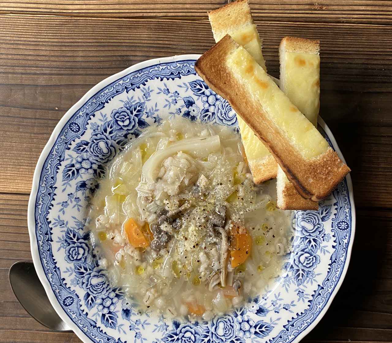 画像: この時期にはスープも。豆を入れたミネストローネや、雑穀入りのスープなど