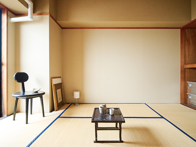 画像: 「和室は敬遠されると聞きますが、私は落ち着くし居心地がいいんです」。毎日ふき掃除をして、空間を整える