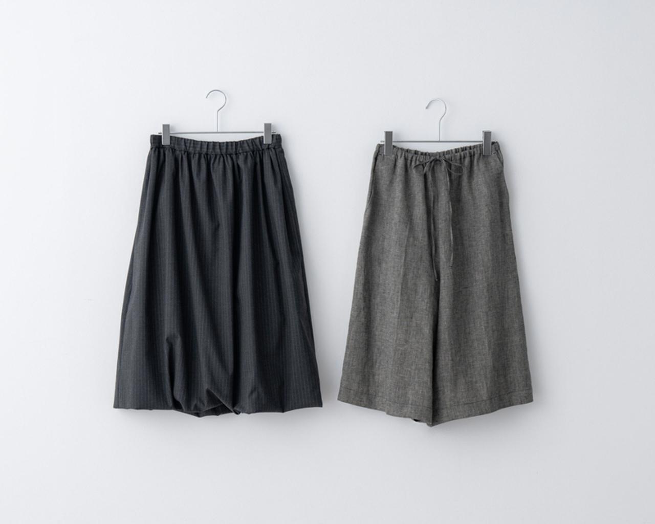 画像: 左)バルーンスカート 14,960円/ミズイロインド(マーコート) 右)ハーフパンツ 30,800円/プレインピープル