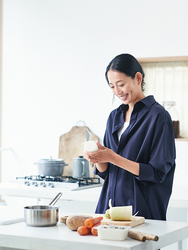 画像: だしが出やすいごぼうも使い、タンパク質を摂りたいときは豆腐を入れる