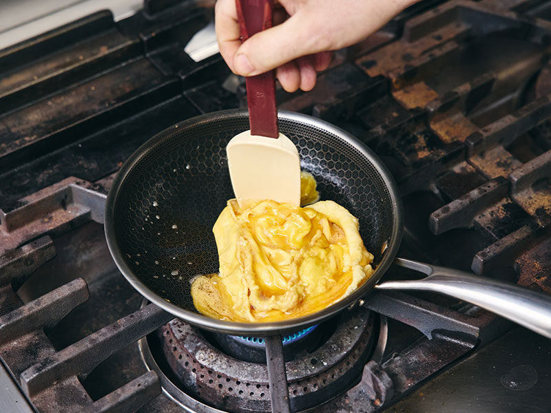画像6: ふわとろ「スクランブルエッグ」プレートのつくり方。いつもの朝ごはんがカフェ風に!とろりとなめらかに仕上げるコツも/デリカテッセンKoma(山梨県・北杜市)