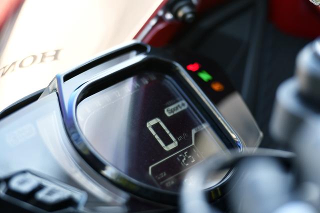 画像: パワーモードを「Sport +」にすると、これまでの250ccとは全然違うパワフルさを味わえます
