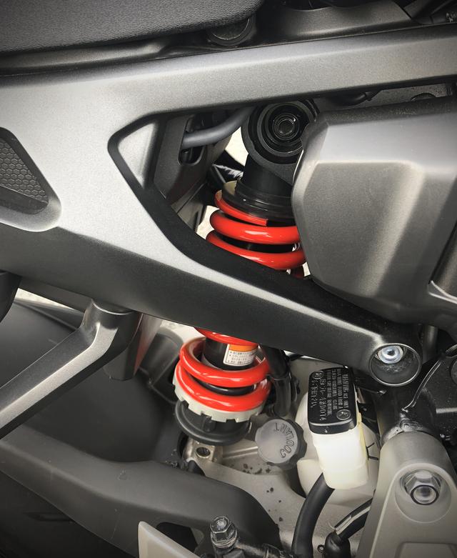画像1: ココがすごいよCB1000R