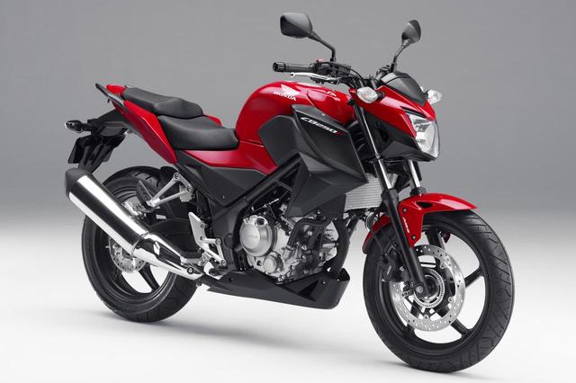 画像: CB250F(2014) バイクの楽しさ、喜びを手軽に体感!できるようにネイキッドスタイルとレスポンス性に優れ力強い出力特性の単気筒エンジンなどの採用。ハンドルは、専用のバーハンドルとし、アップライトなポジションで、市街地での取り回しやすさが魅力。