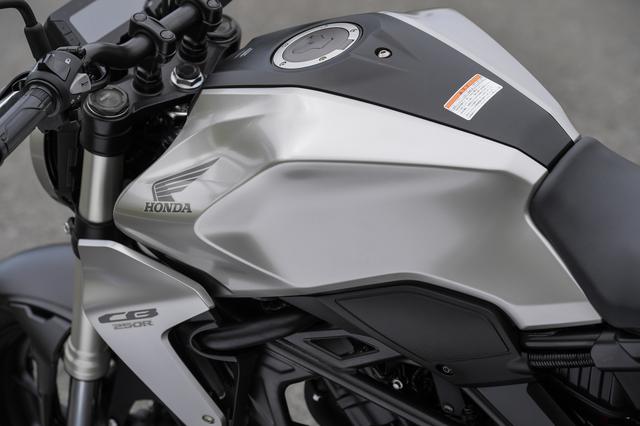 画像1: CB250Rの新しさ