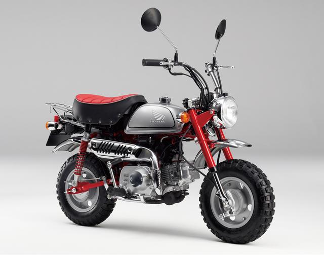 画像: 2012 MONKEY Limited ●エンジン型式:空冷4ストロークOHC単気筒●最高出力:3.4ps/8,500rpm●最大トルク:0.35㎏-m/5,000rpm●車両重量:68㎏●燃料タンク:4.3L●サスペンション(前・後):テレスコピック・スイングアーム●タイヤサイズ(前後ともに):3.50-8●価格:29万9,250円