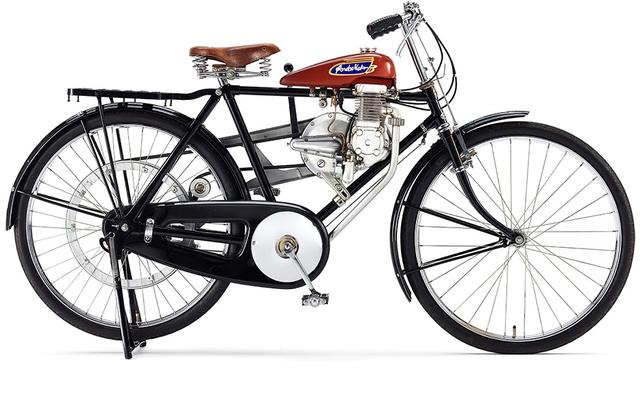 画像: ホンダの最初の製品・・・A型(1947年)。 www.honda.co.jp