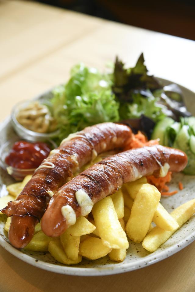 画像: やはりヴェスト(ソーセージ)は食事に外せない。