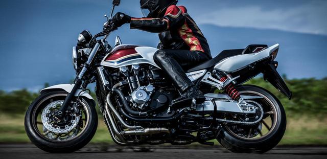 画像: HONDA公式サイトより/CB1300 SUPER FOUR /パールサンビームホワイト 税込1,483,920円
