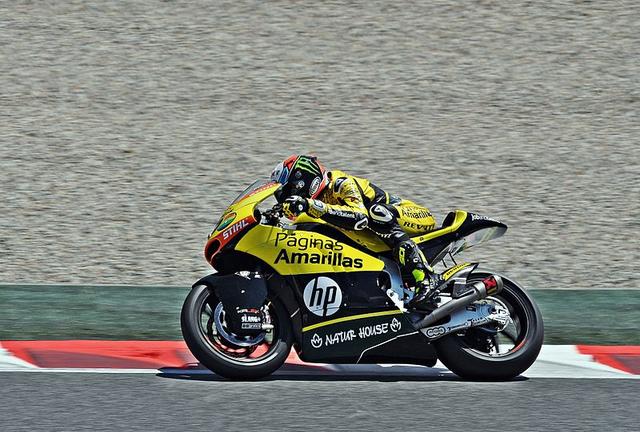 画像: 2015年、ポンスのチームでMoto2を走ったアレックス・リンス。来年は、スズキMotoGPチームのエースとしての活躍が期待されています。 commons.wikimedia.org