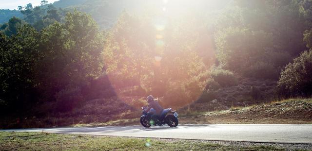 画像2: HONDA公式サイトより/NC750S /グラファイトブラック(ツートーン) 税込761,400円 www.honda.co.jp