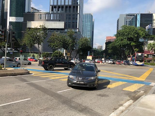 画像: 一瞬で通り過ぎていったが、これもCITY。