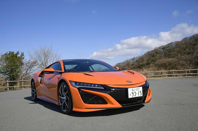 画像: ノーズ先端のフロントグリルがボディ同色となった。カーボンファイバーエクステリアスポーツパッケージ装着。