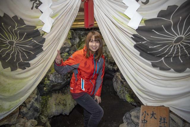 画像4: 船津胎内樹型(洞窟)へ到着いたしました