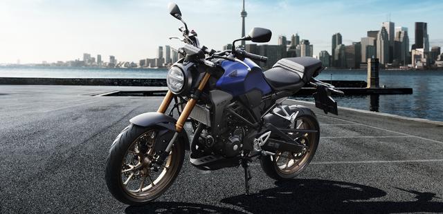 画像: HONDA公式サイトより/CB250R/マットパールアジャイルブルー 税込554,040円 www.honda.co.jp