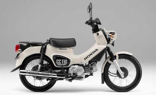 画像: クロスカブ110(クラシカルホワイト) カラーバリエーション:「カムフラージュグリーン」「クラシカルホワイト」「パールシャイニングイエロー」の3色 メーカー希望小売価格(消費税8%込み):334,800円(消費税抜き本体価格 310,000円)