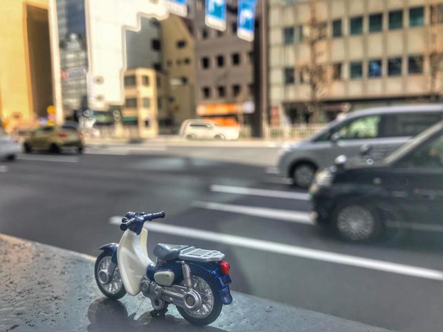 画像2: 都会のスーパーカブをおしゃれに撮影&加工するテクニック!