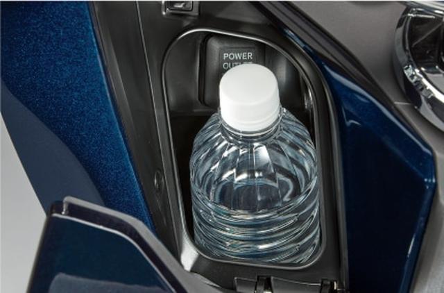 画像: PCX HYBRID www.honda.co.jp