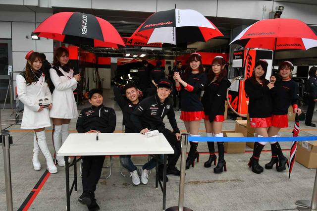 画像2: 大津 滑舌問題と道上 チョンマゲ騒動?!【スーパーGT参戦チームの舞台裏】