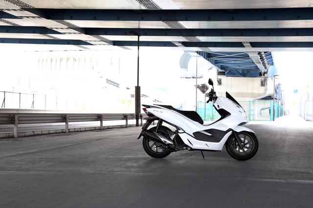 画像5: これがPCX……原付二種の王様か!?