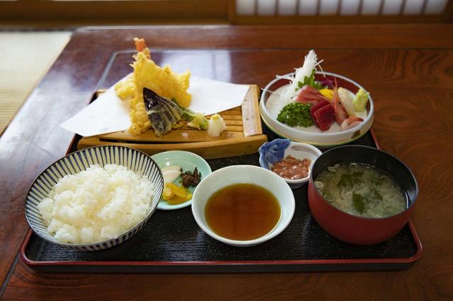 画像5: そろそろ腹ペコの予感…ランチタイム!