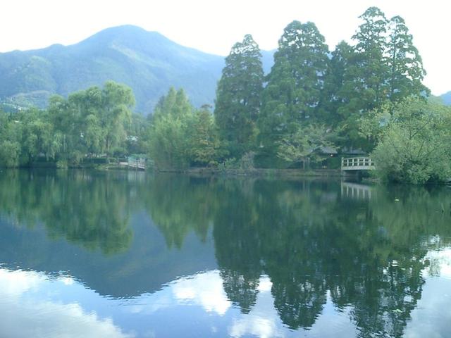 画像: 湯布院 金鱗湖 www.photo-ac.com