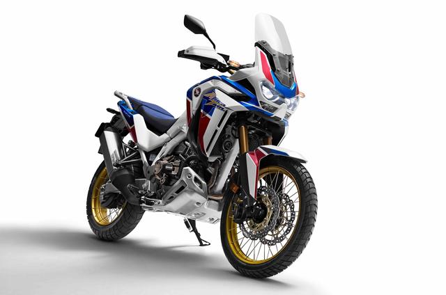 画像: 排気量を100ccアップしたホンダ CRF1000L アフリカツイン DCTは、フレームも新設計! 6軸IMU(慣性計測装置)を使った電子制御技術もさらに進歩。なお足まわりは、加えて走行状況に応じて減衰力を調整する! SHOWA製電子制御サスペンションを採用しています。 www.honda.co.jp