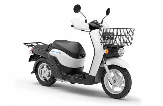 画像: ホンダ BENLY eは、スクータースタイルの電動モデル。 www.honda.co.jp