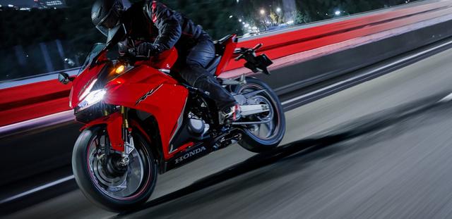 画像: https://www.honda.co.jp/CBR250RR/