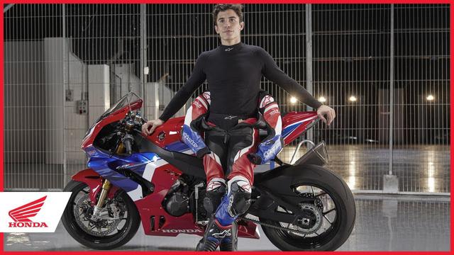 ホンダ CBR1000RR-R フロントタンクカバーマルクマルケスサイン入 1893d69b186fca096e2a101c2291a8