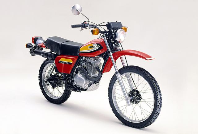 画像: ホンダXL125Sは、12馬力のエンジン、6速ミッション、特殊ブロックパターンのタイヤなどを装備した公道用デュアルパーパスとして開発されたマシンです。なお日本国内では、1978年10月13日に189,000円で販売されました。 www.honda.co.jp