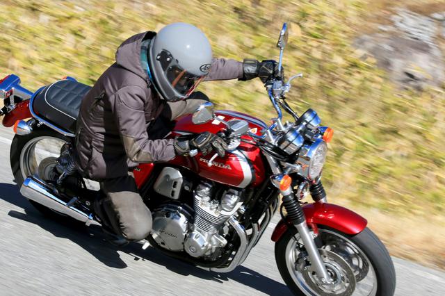 画像3: CB1100EXは『バイクと一緒に走る』バイク
